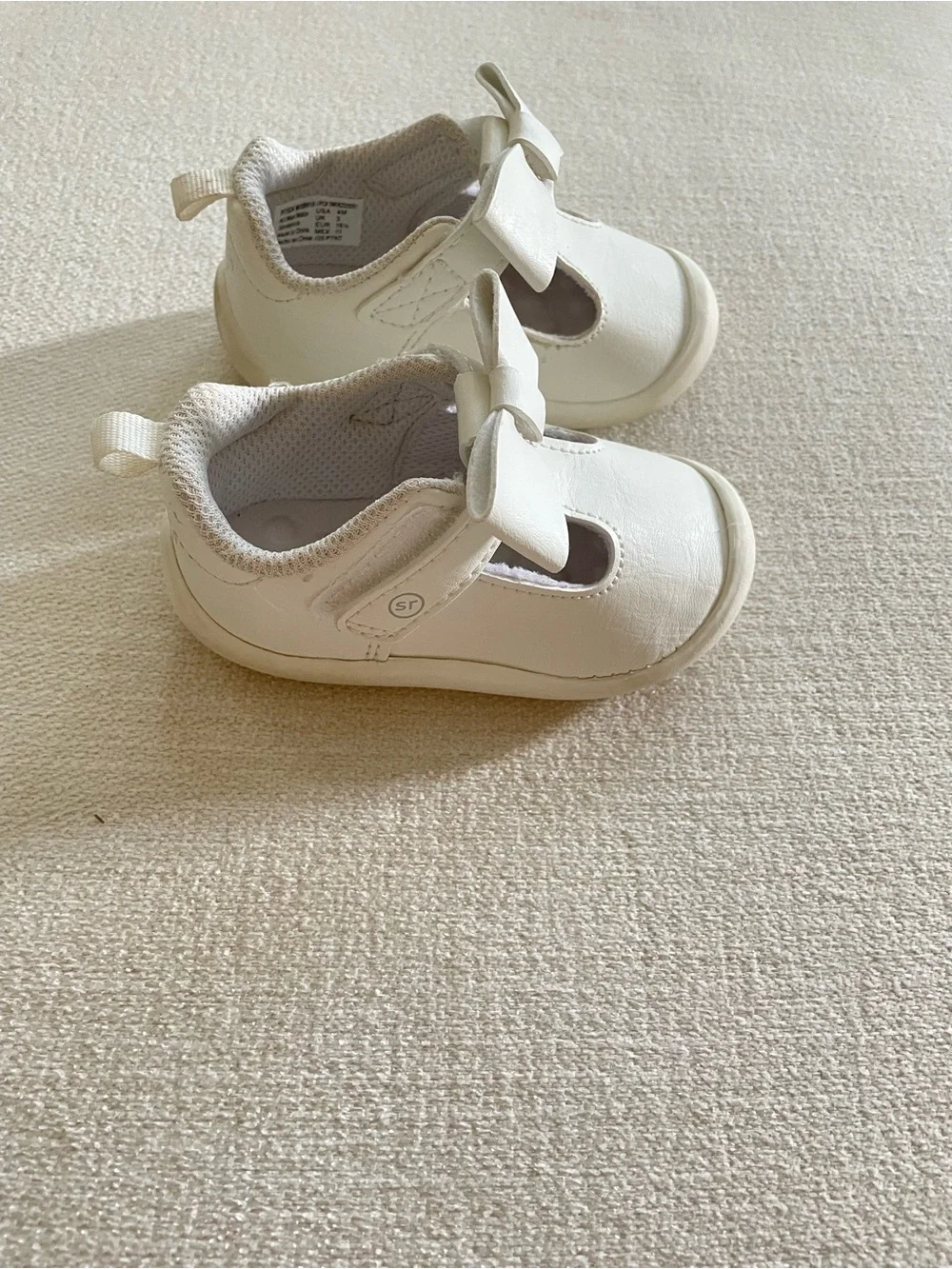 Stride Rite White Bow Mary Jane Shoes